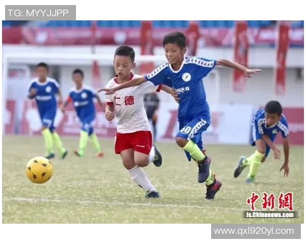 足球舍维奇的传奇之路：从草根球员到世界级巨星的奋斗历程